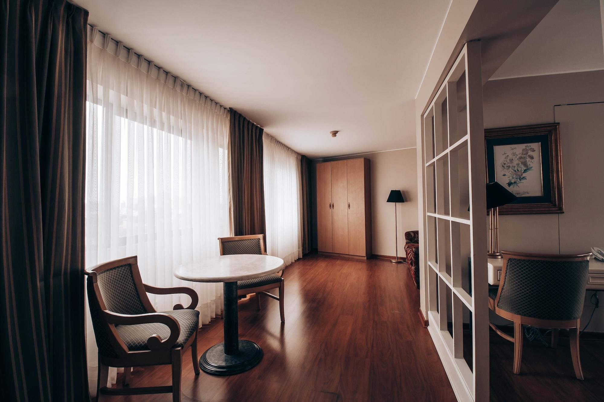 Suites Del Bosque Hotel ليما المظهر الخارجي الصورة